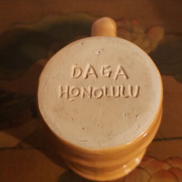 Vintage Daga Hyatt Regency Maui Mug 16oz. - Picture 5 of 5